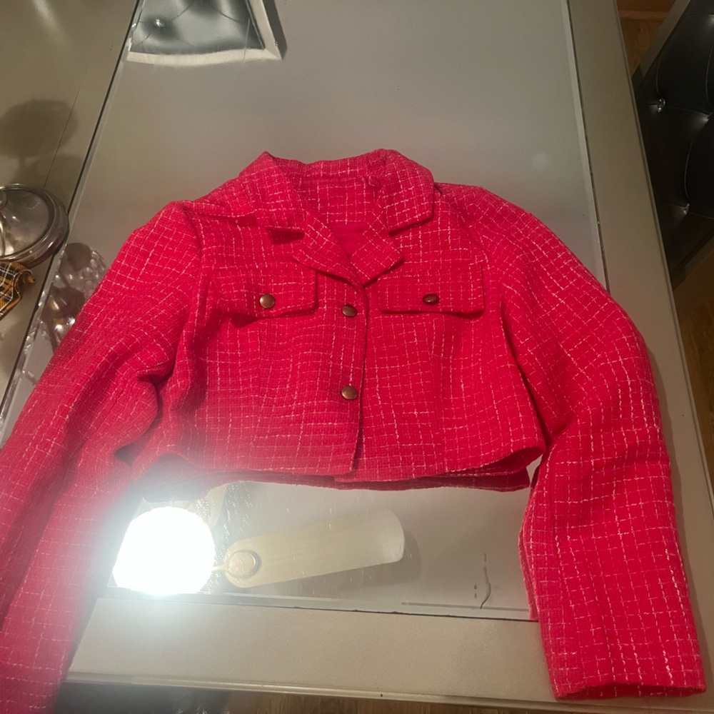 Chic Red Cropped Jacket